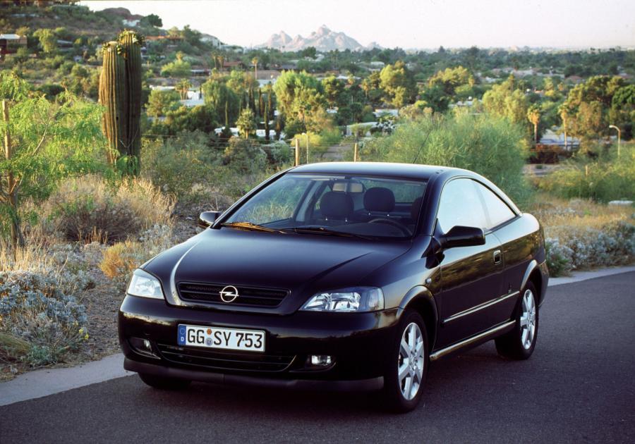  Opel Astra Coupe (G) 2000 года  (фото 6 из 42)
